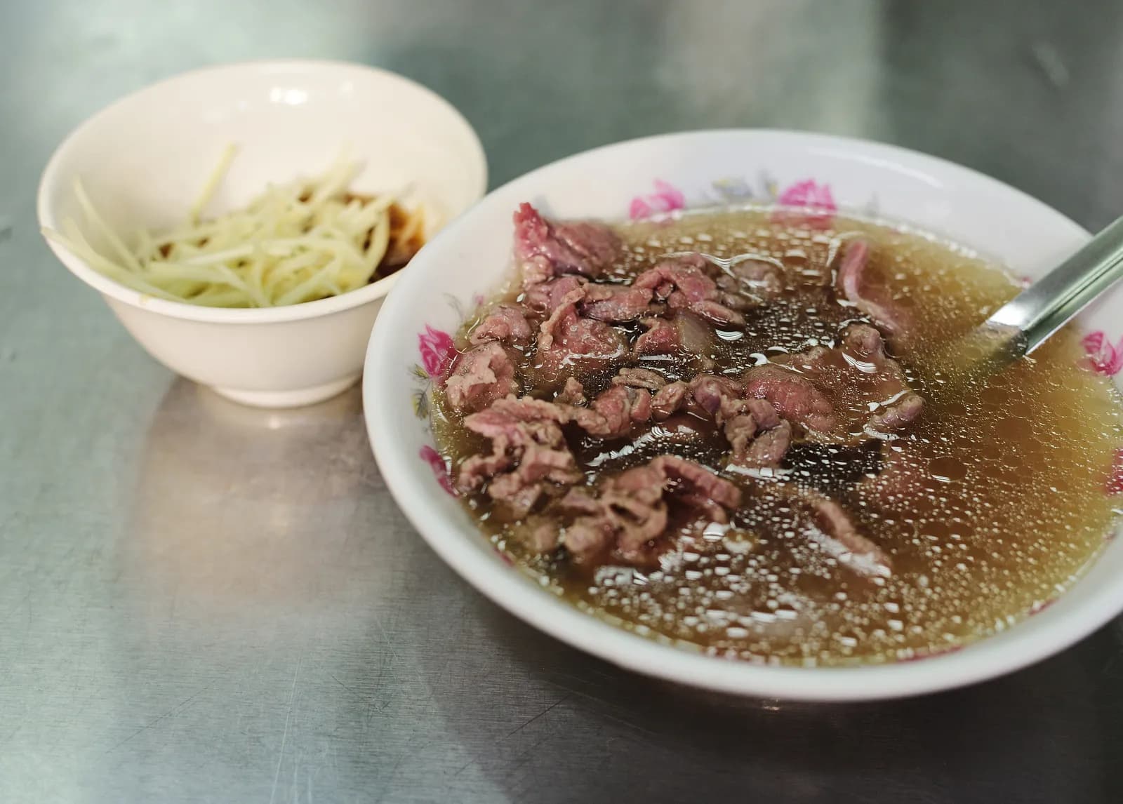 Tainan beef soup: order it fresh, early or late